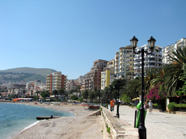 Promenade und Stadtstrand von Saranda (Foto: Eichner-Ramm) Promenade und Stadtstrand von Saranda (Foto: Eichner-Ramm)