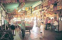 Ber&uuml;hmt: Daly Waters Pub (Foto: NTTC/Barry Skipsey)