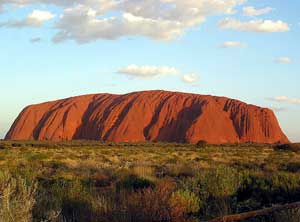 &Auml;ndert fast unmerklich seine Farbe: Uluru 