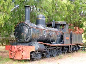 Verrostet: Diese ehemalige Lok der Pemberton-Northcliffe-Eisenbahn steht in Pemberton als &raquo;Deko&laquo; und Spielger&auml;t herum