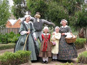 In historischen Kost&uuml;men bringen Statisten den Besuchern von Soverign Hill das Leben zu Zeiten des Goldrausches n&auml;her