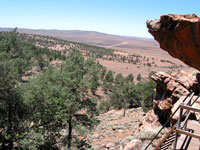 Von den H&uuml;geln der Yourambulla Caves aus hat man einen tollen Blick &uuml;ber das weite Land