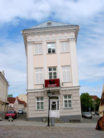 Schiefes Haus (Foto: Eichner-Ramm) Schiefes Haus (Foto: Eichner-Ramm)