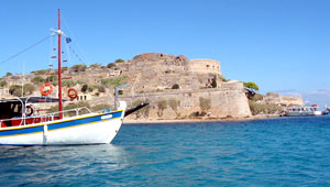 Blick auf die &raquo;Lepra-Insel&laquo; Kalidon