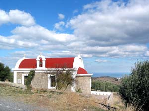 Kapelle am Stra&szlig;enrand nahe Skinias