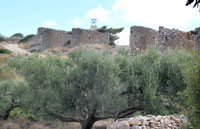 Nur noch Ruinen: Windm&uuml;hlen bei Vrouchas