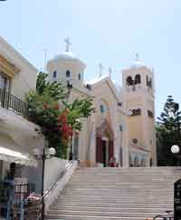 Auf einem H&uuml;gel in der Stadt gelegen: die Basilika