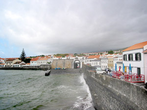 Angústias an der Bucht von Porto Pim (Foto: Eichner-Ramm) Angústias an der Bucht von Porto Pim (Foto: Eichner-Ramm)