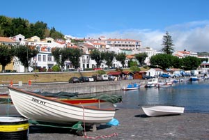 Blick über den Hafen auf die Rua Tenente Valadim (Foto: Eichner-Ramm) Blick über den Hafen auf die Rua Tenente Valadim (Foto: Eichner-Ramm)