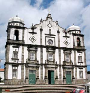 Pfarrkirche von Santa Cruz das Flores: Igreja Matriz de Nossa Senhora da Conceição (Foto: Eichner-Ramm) Pfarrkirche von Santa Cruz das Flores: Igreja Matriz de Nossa Senhora da Conceição (Foto: Eichner-Ramm)