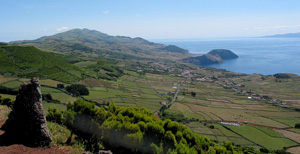 Blick auf Rosais und den S&uuml;dwesten von S&atilde;o Jorge (Foto: Eichner-Ramm)