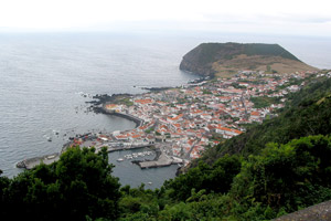 Blick auf den Inselhauptort Velas (Foto: Eichner-Ramm) Blick auf den Inselhauptort Velas (Foto: Eichner-Ramm)