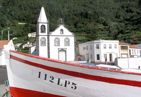 Im Hafen von Calheta (Foto: Eichner-Ramm)