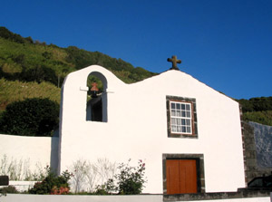 Erste Kapelle der Insel: S&atilde;o Pedro in Lajes do Pico (Foto: Eichner-Ramm)