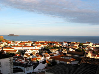 Blick auf die Altstadt von Angra do Heroísmo (Foto: Eichner-Ramm) Blick auf die Altstadt von Angra do Heroísmo (Foto: Eichner-Ramm)