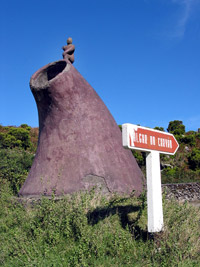 Wegweiser zur Algar do Carv&atilde;o (Foto: Eichner-Ramm)