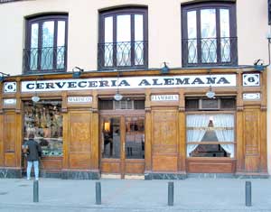 »Cerveceria Alemaña« an der Plaza Santa Ana »Cerveceria Alemaña« an der Plaza Santa Ana