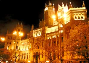 Nächtliche Pracht: Palacio de las Comunicaciones Nächtliche Pracht: Palacio de las Comunicaciones