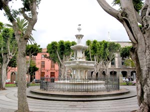 Plaza del Adelantado: Guter Ausgangspunkt für einen Altstadtrundgang in La Laguna Plaza del Adelantado: Guter Ausgangspunkt für einen Altstadtrundgang in La Laguna