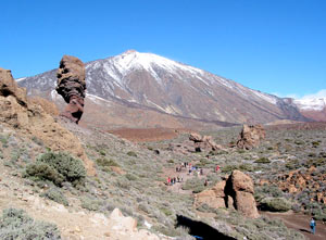 Landschaft bei den Roques de Garc&iacute;a zu F&uuml;&szlig;en des Pico del Teide