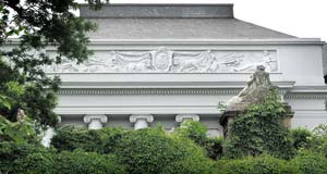 Rheinseitiger Mittelteil des Kurf&uuml;rstlichen Schlosses