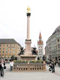 Mariens&auml;ule am Marienplatz im Herzen von M&uuml;nchens Altstadt