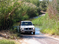 Fahrt durch eine Furt im Augrabies Falls Nationalpark (Foto: Eichner-Ramm) Fahrt durch eine Furt im Augrabies Falls Nationalpark (Foto: Eichner-Ramm)