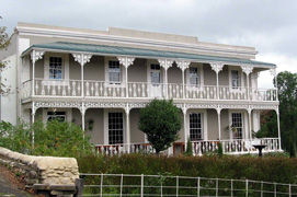 Kolonial-Architektur (Foto: Eichner-Ramm) Kolonial-Architektur (Foto: Eichner-Ramm)