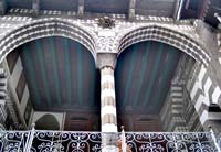 Altstadt-Architektur in Schwarz und Wei&szlig;