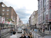 Reges Treiben: Eine der Hauptstra&szlig;en in Diyarbakir